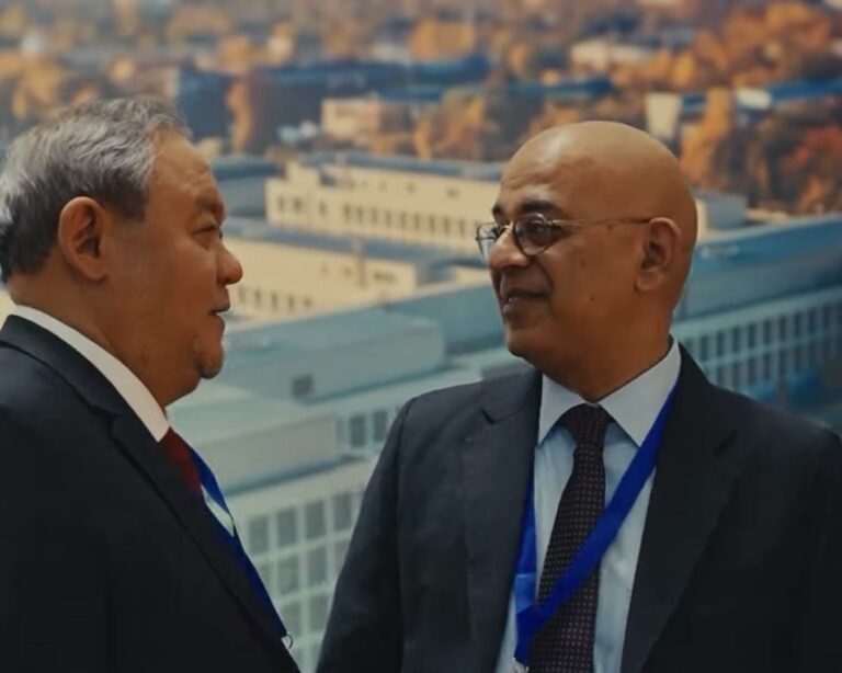 Sandeep Juneja, Senior Vice President of Market Access at TB Alliance, attends the PeerLINC Regional Training in Kazakhstan